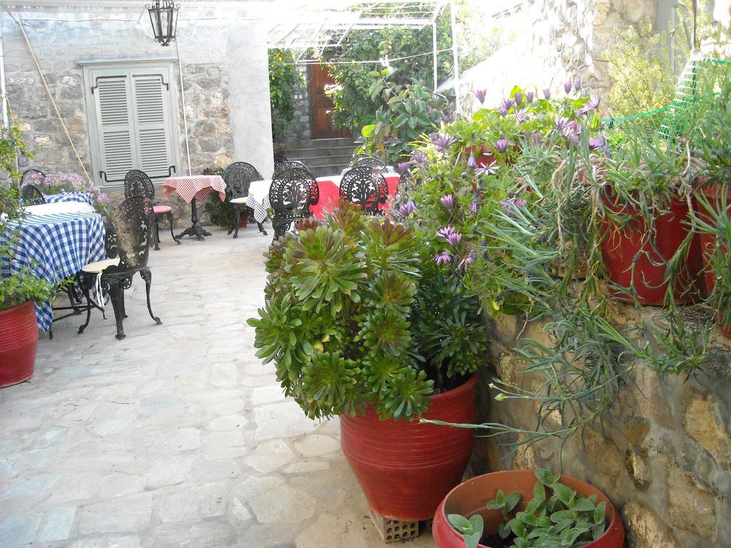 Theano Guesthouse Hydra  Esterno foto